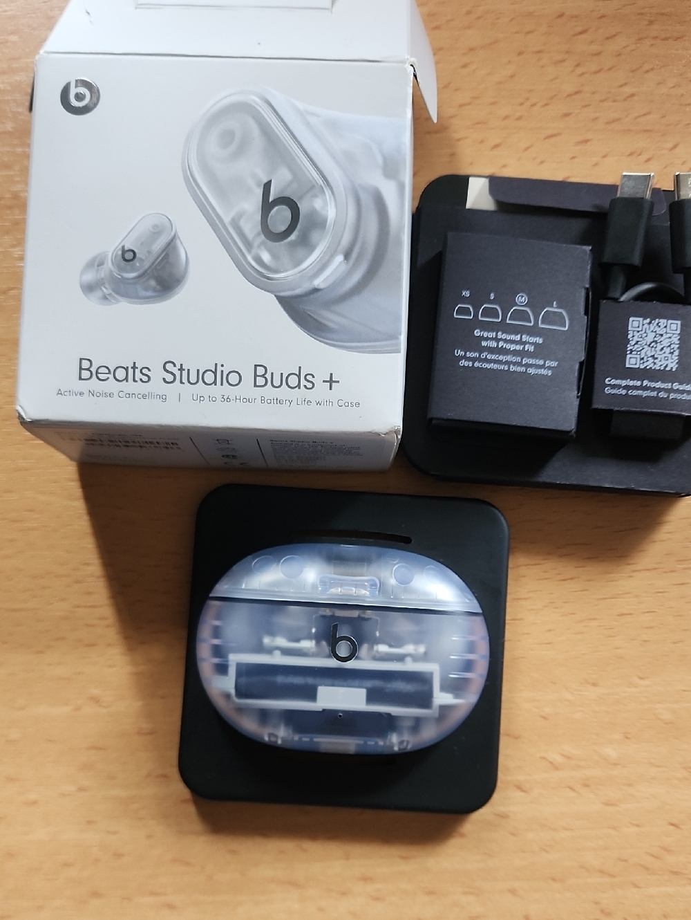 Beats by Dre Beats Studio Buds+ Transparent/Clear Charging Case